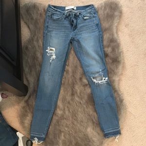 Abercrombie and Fitch Ankle Jean size 0R